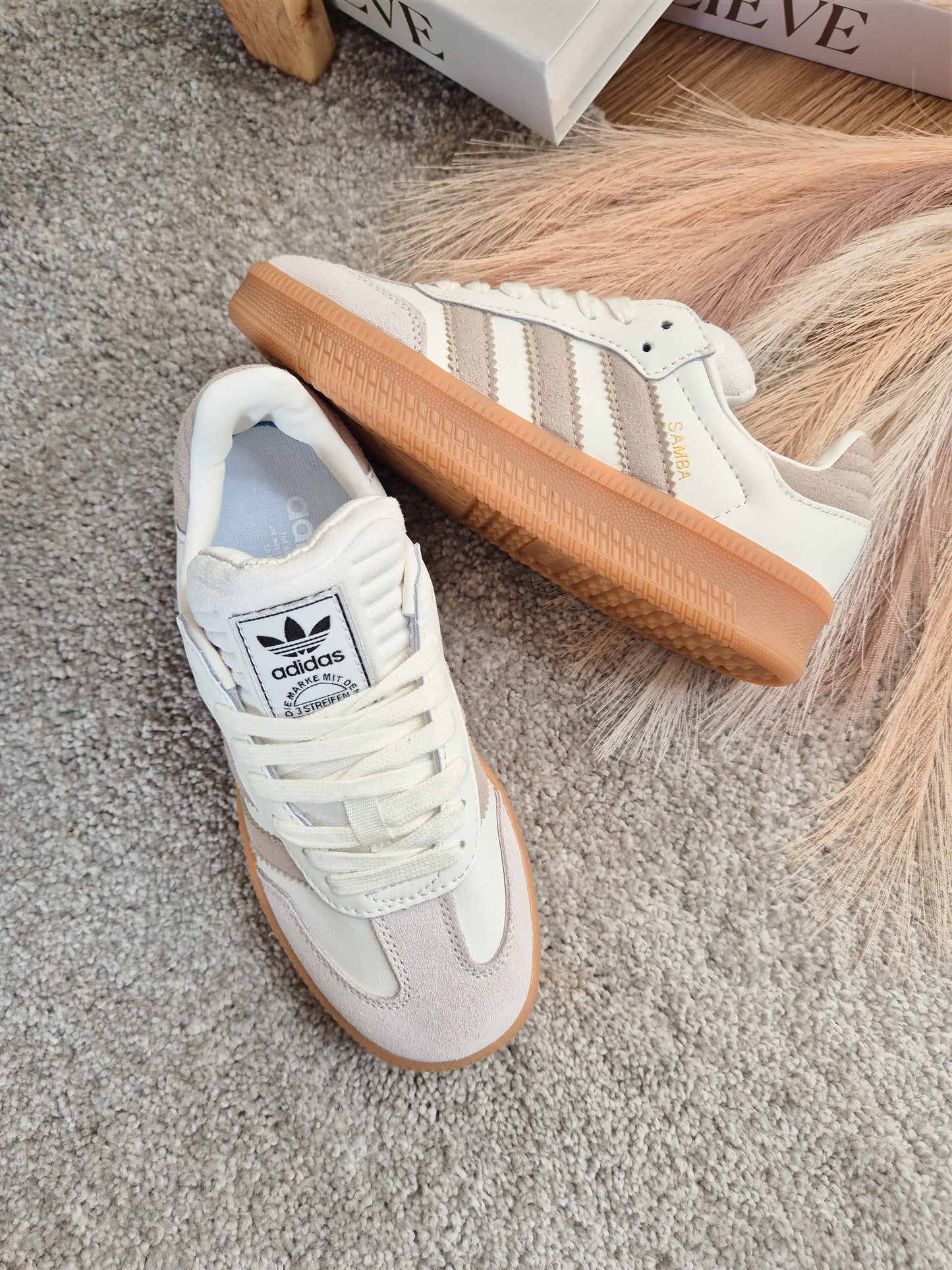 Samba XLG Soft White