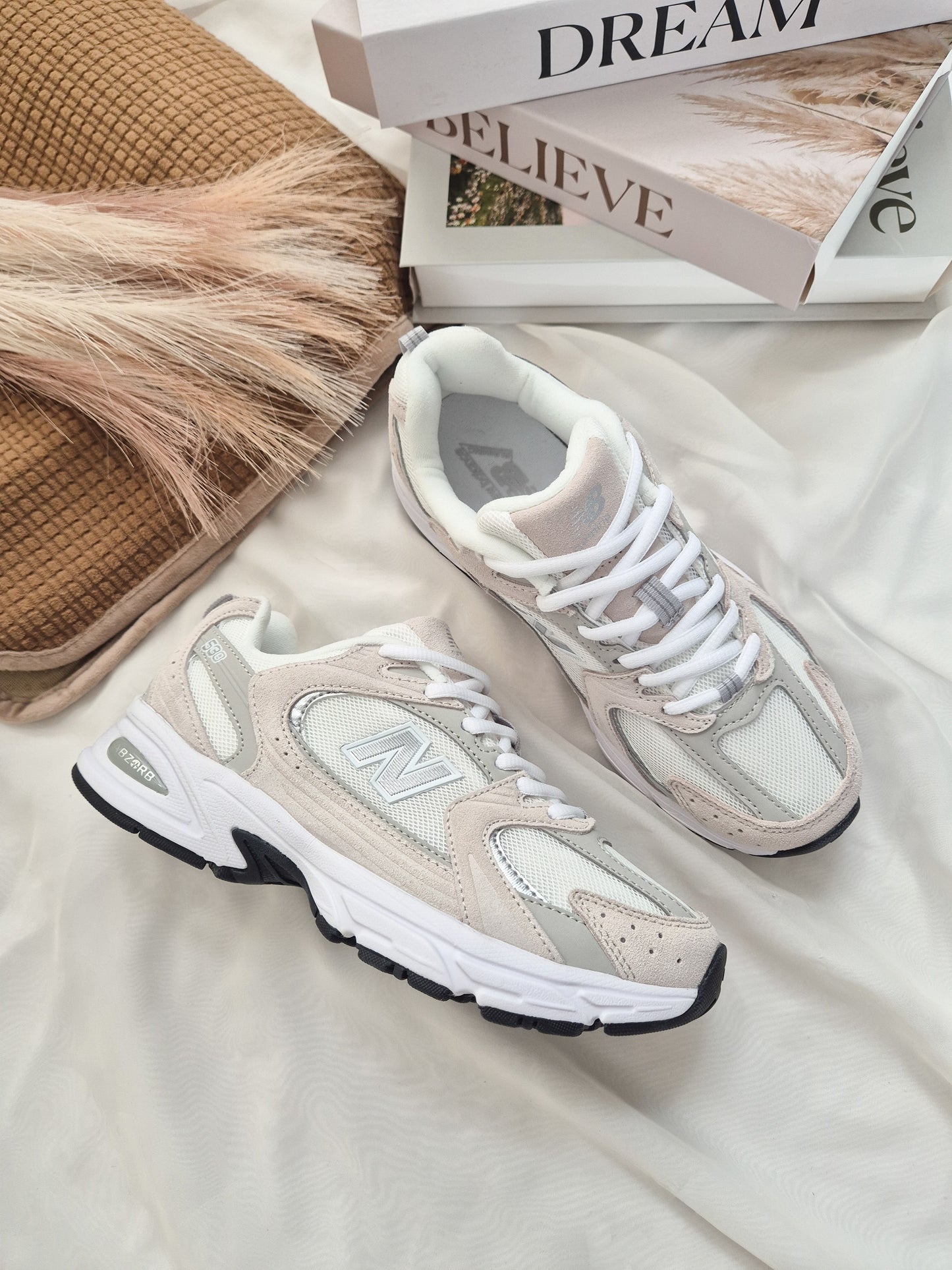 530 BEIGE WHITE (unisex)