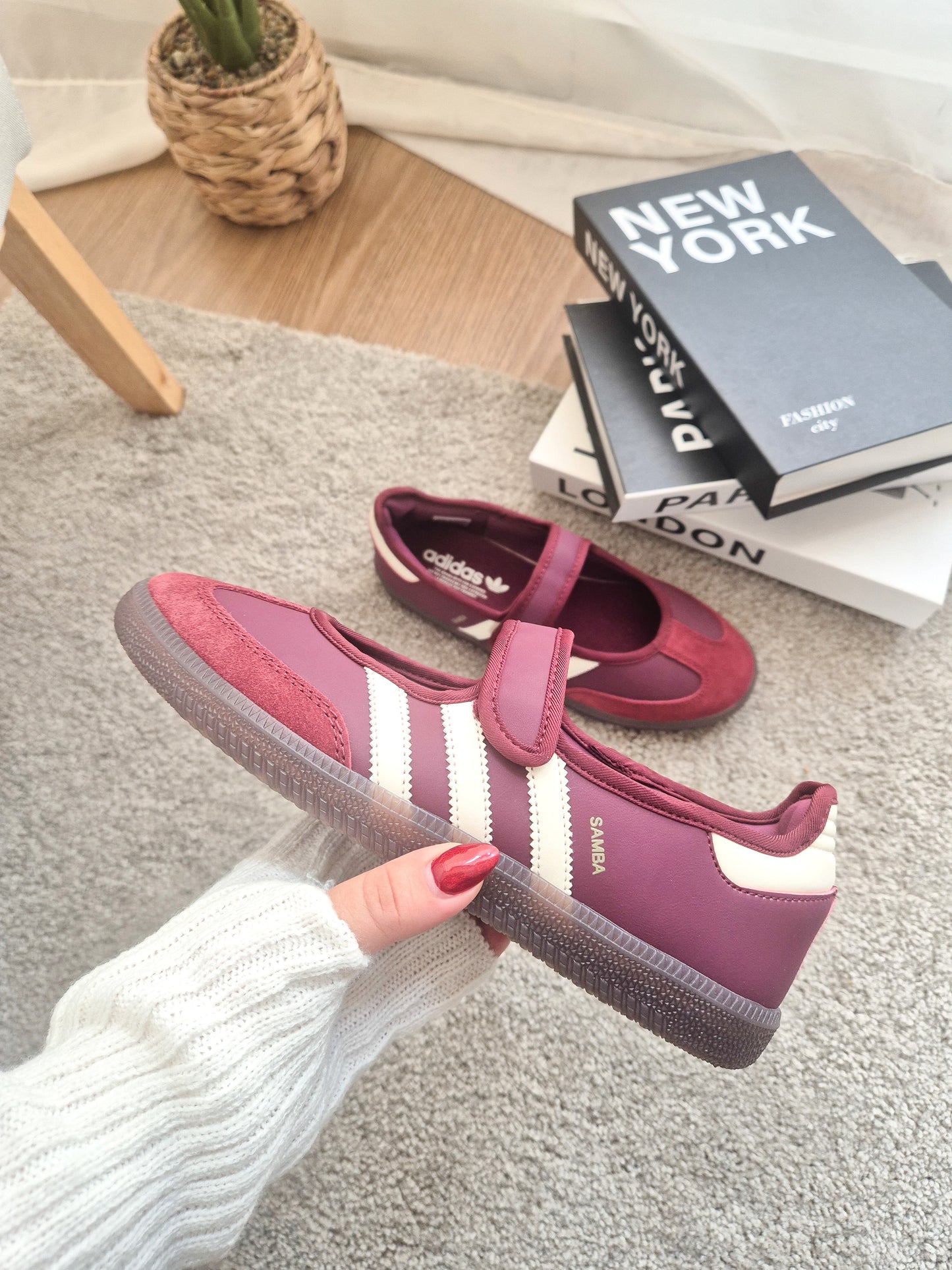 Samba Jane Burgundy