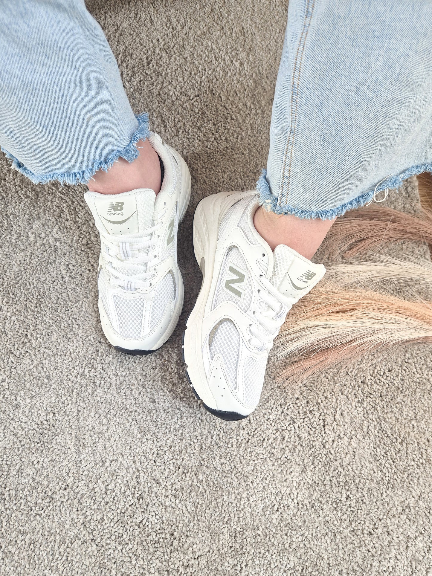 NB 530 Lightly Silver