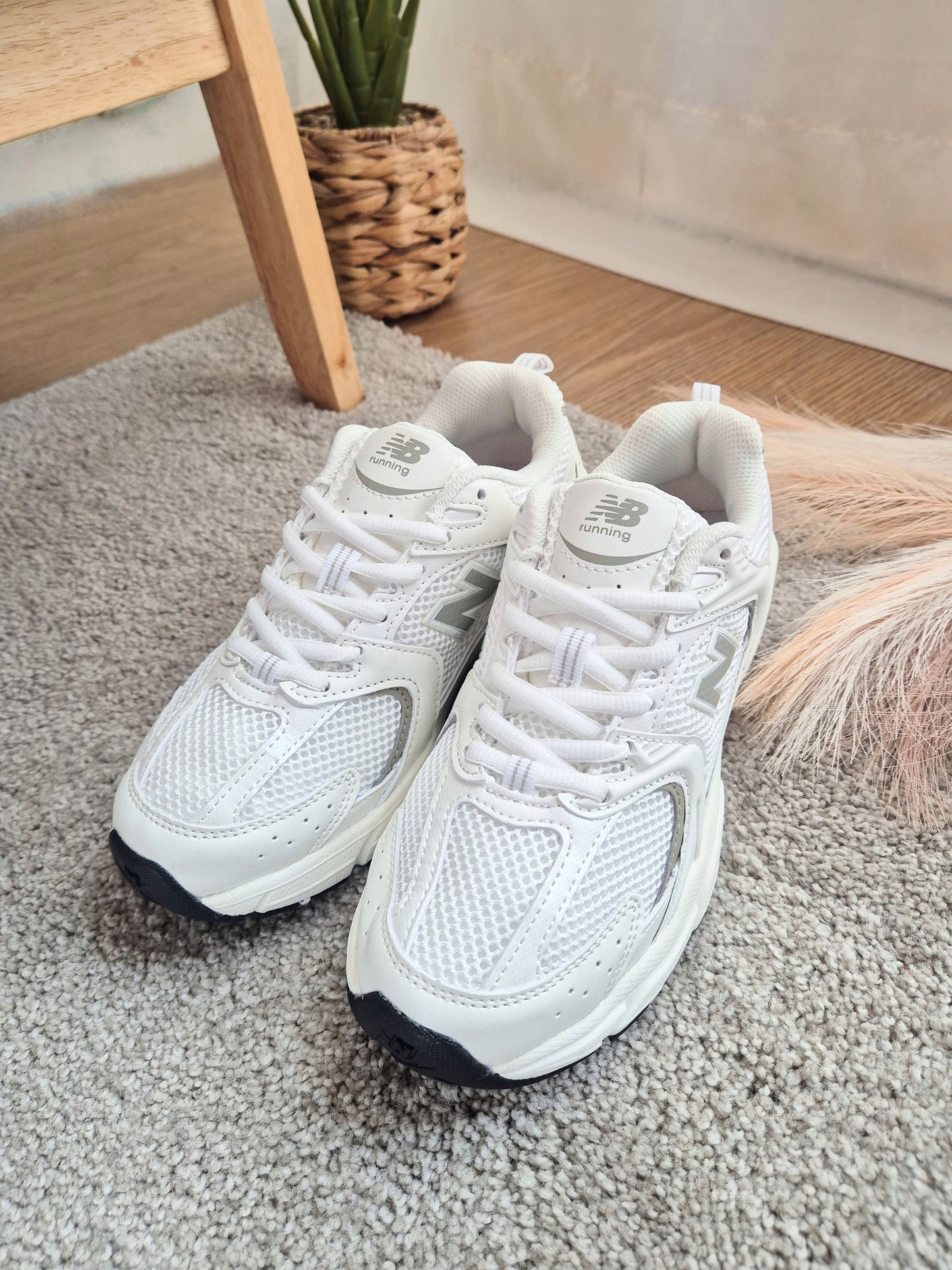 NB 530 Lightly Silver