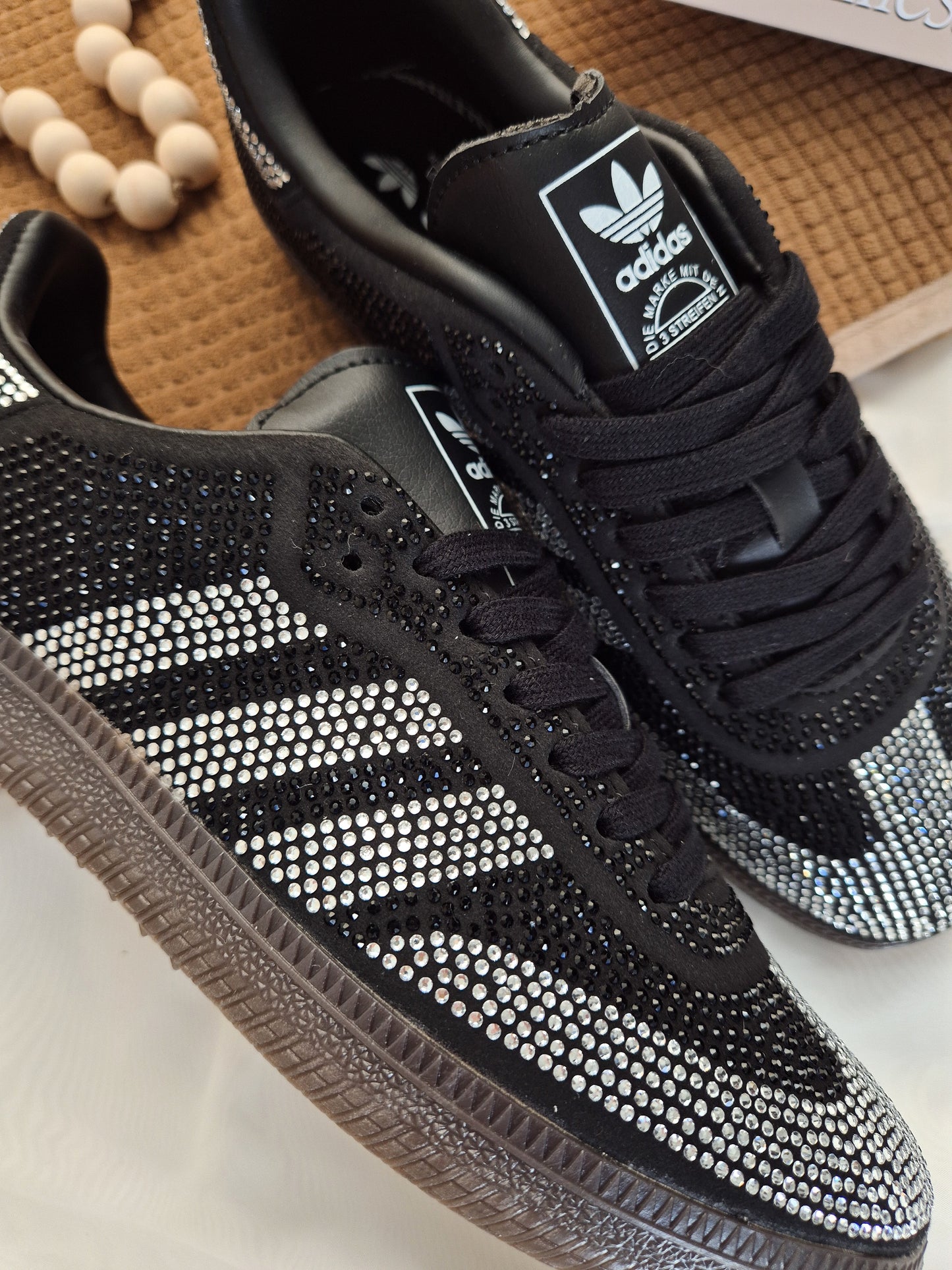 Samba Crystal Black