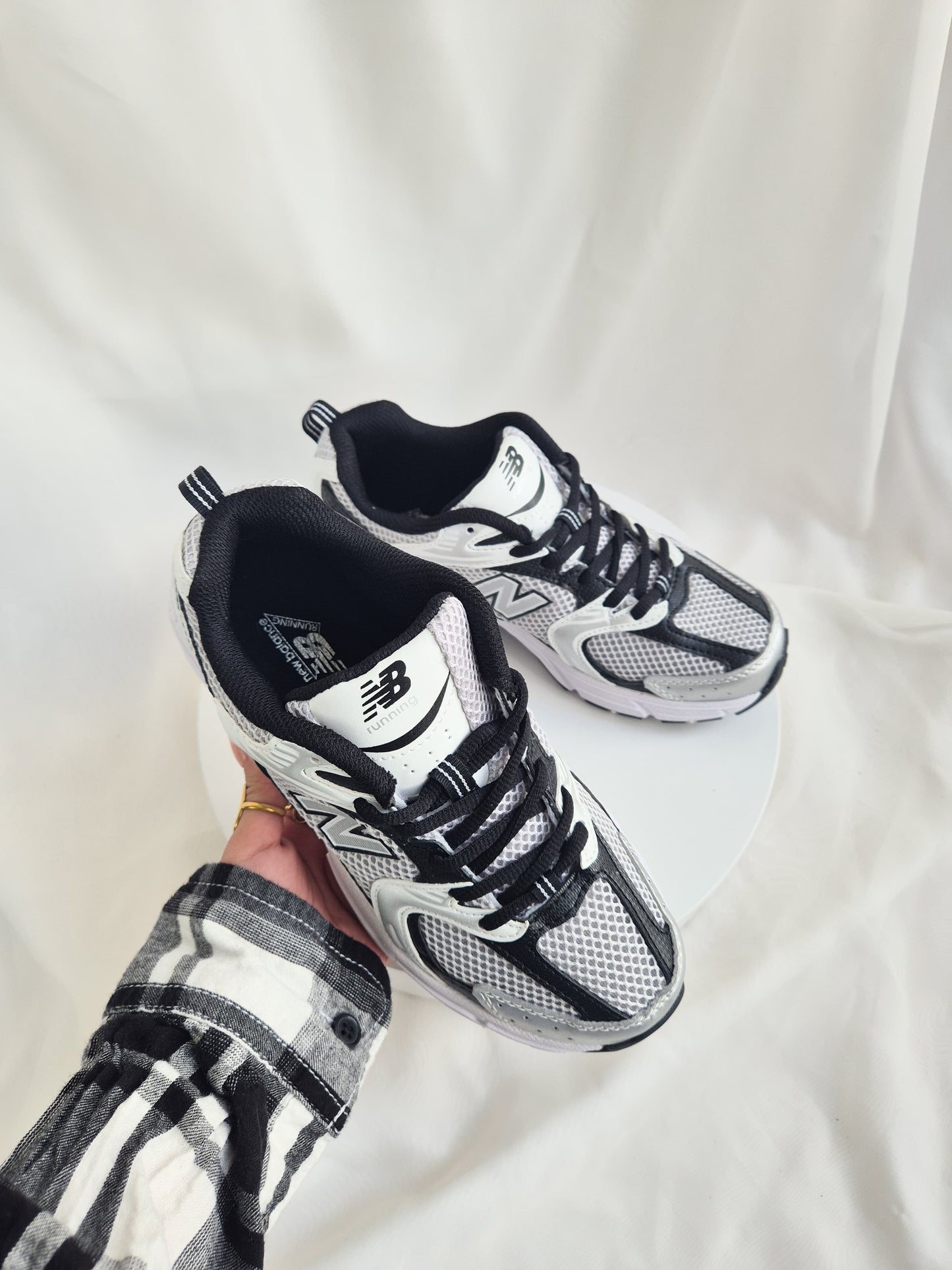 530 Trainers Black/White